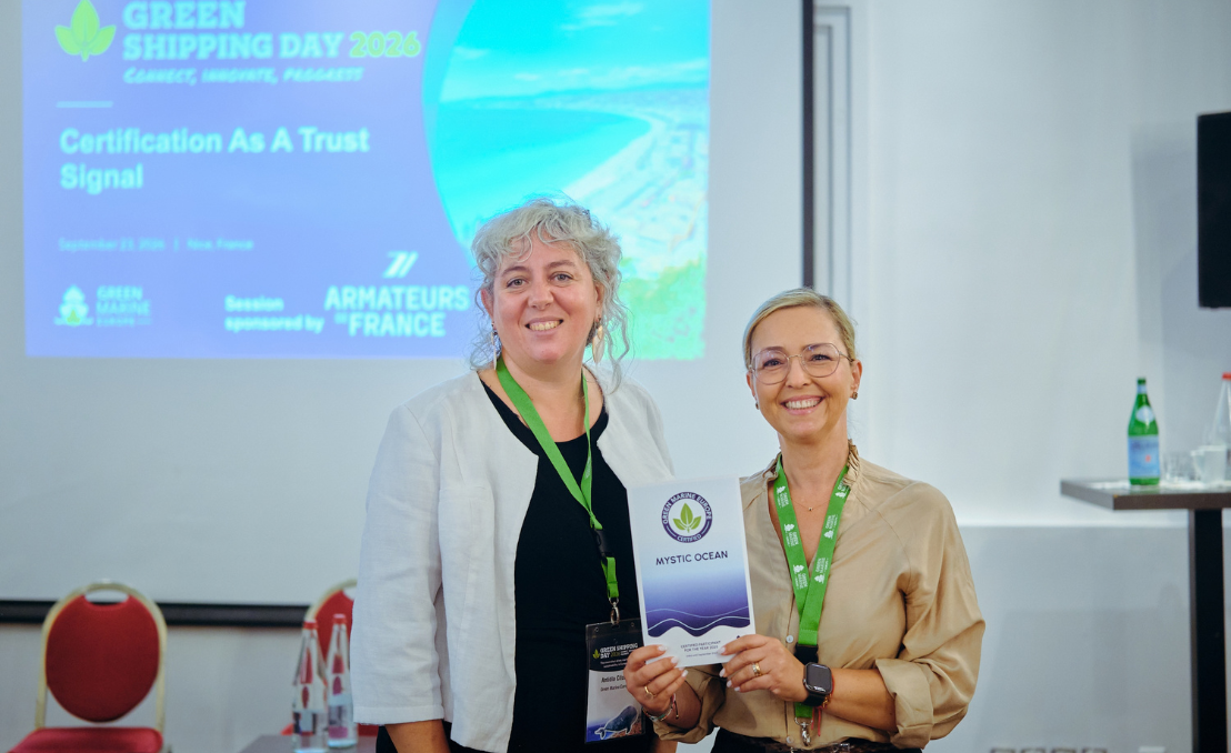 Representante de Mystic Ocean recibe el certificado Green Marine Europe en Green Shipping Day 2026